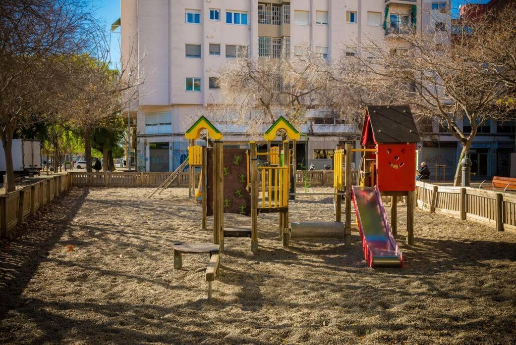 Casa Maria Townhouse- Terrace-4 Bedrooms لوسبيتاليت دي يوبريغات المظهر الخارجي الصورة