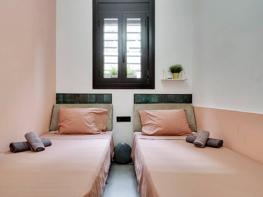 Casa Maria Townhouse- Terrace-4 Bedrooms لوسبيتاليت دي يوبريغات المظهر الخارجي الصورة