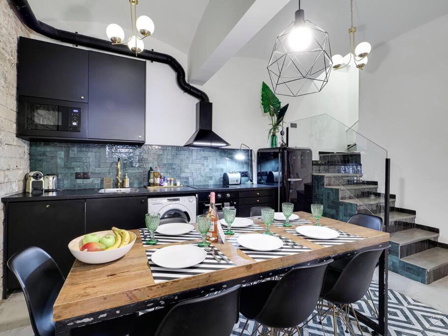 Casa Maria Townhouse- Terrace-4 Bedrooms لوسبيتاليت دي يوبريغات المظهر الخارجي الصورة